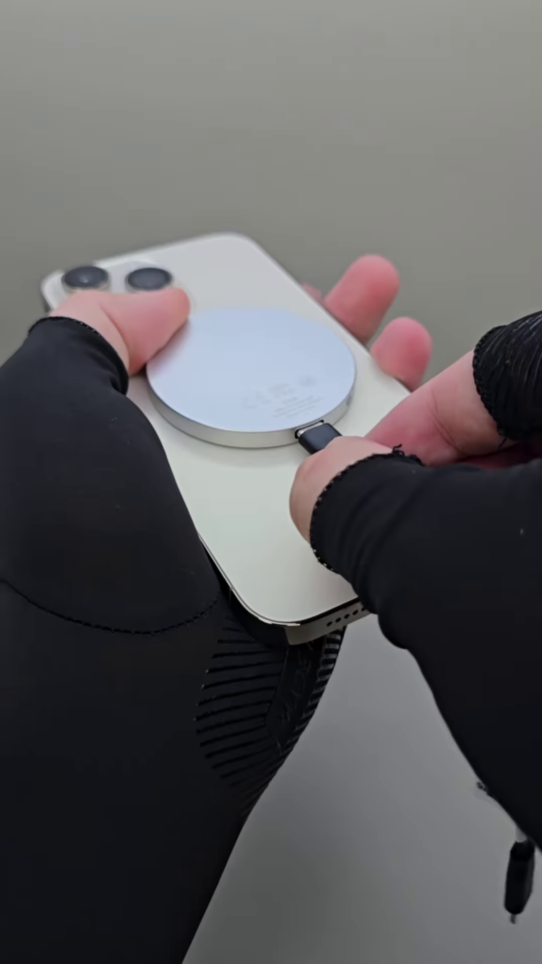 512GB Magnetic Portable SSD - Compatible with MagSafe - Image 4