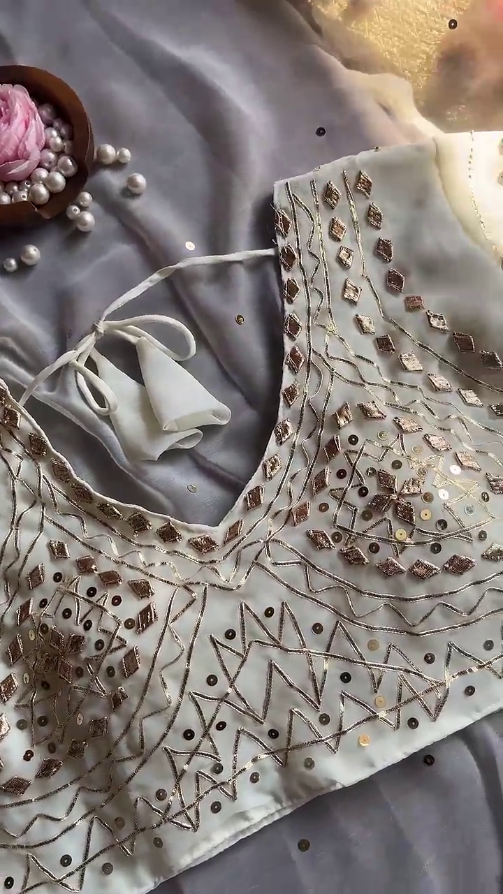 Luminous Cream Saree with Ornate Geometric Artistry - Image 3