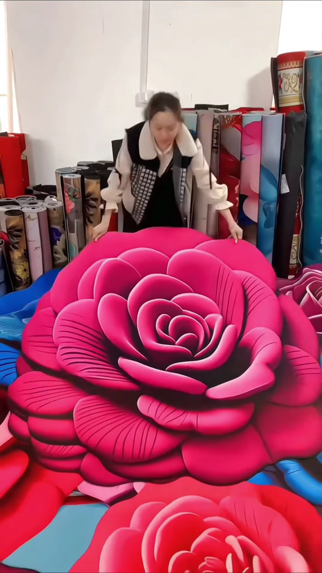 Large 3D Red Rose Shaped Floor Mat for Romantic Home Decor - Image 3