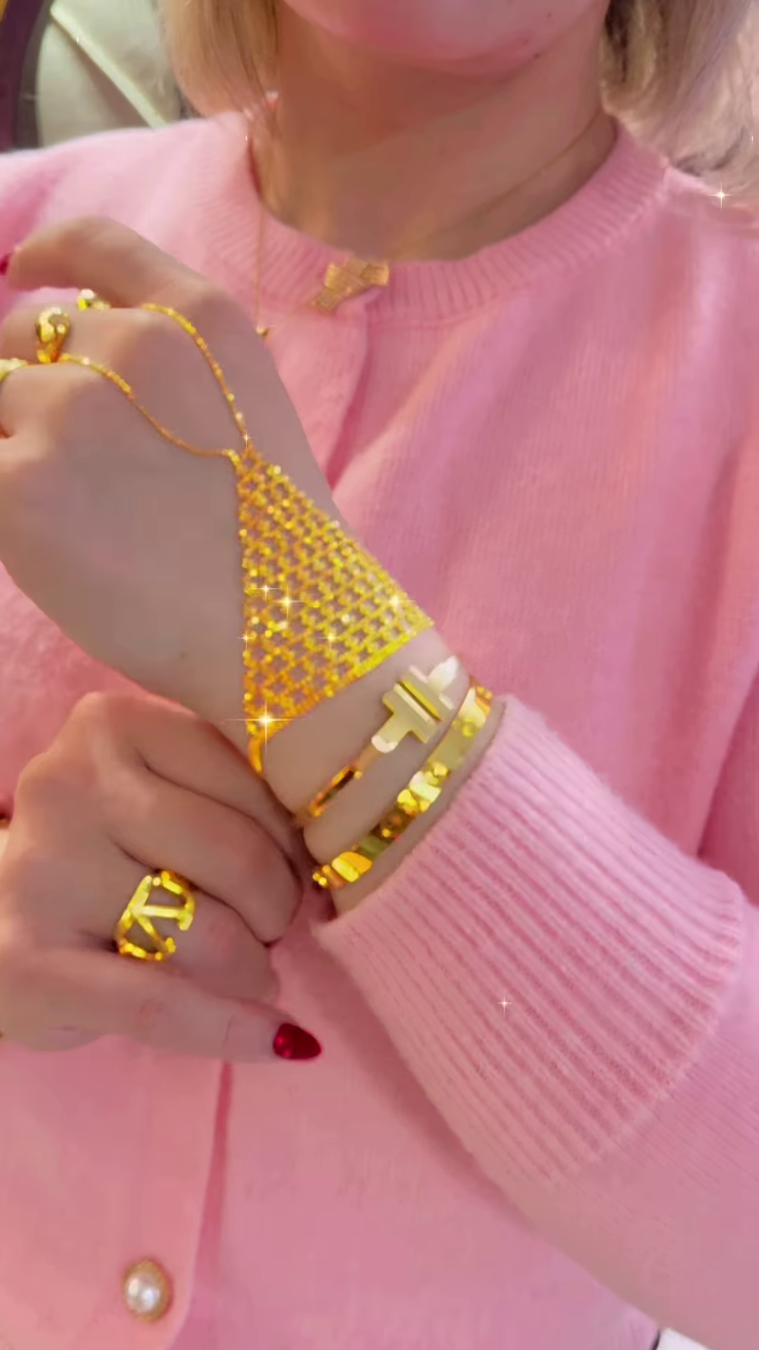 Ornate Gold-Toned Hand Chain Bracelet with Intricate Mesh and Ring Attachments - Image 2